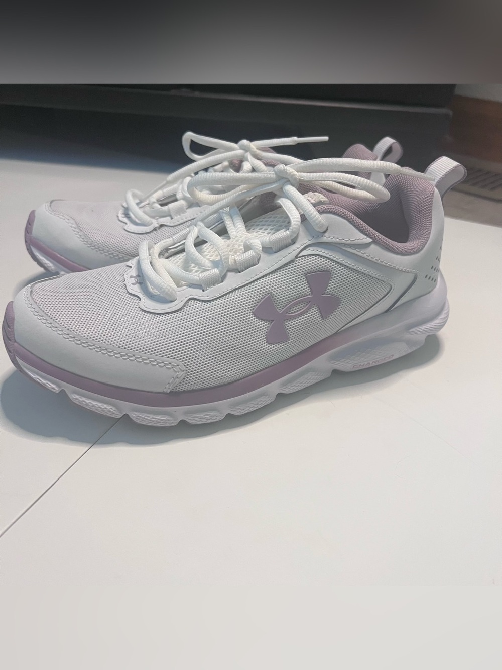 Under Armour Women's White and Light Purple Training Sneakers